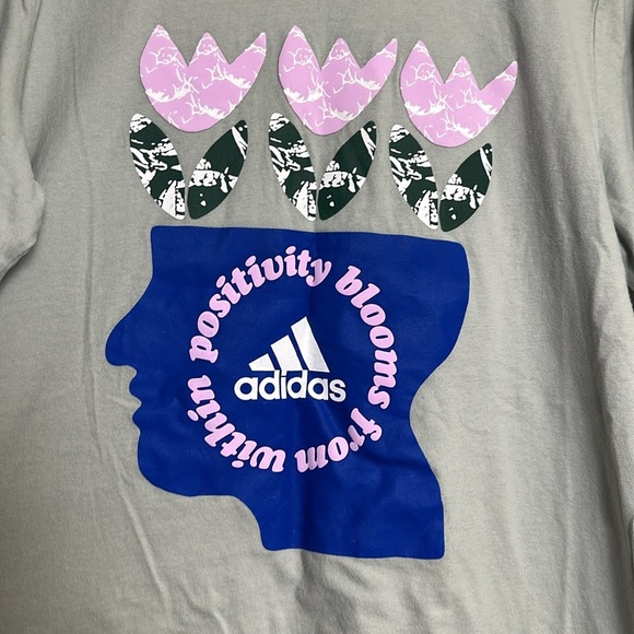Adidas Positivity Blooms From Within Grey Pullover Short Sleeve Tee Large Unisex - Picture 3 of 12